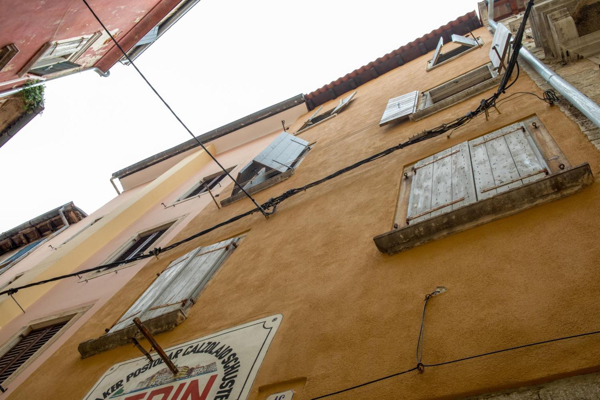 Appartamento Casa Kaligari History Rovigno Esterno foto